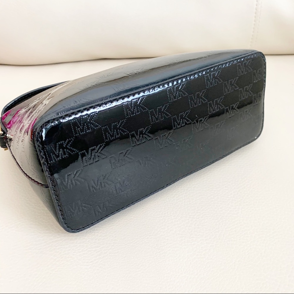 Michael Kors Cindy Dome Metallic Crossbody - Picture 2 of 5